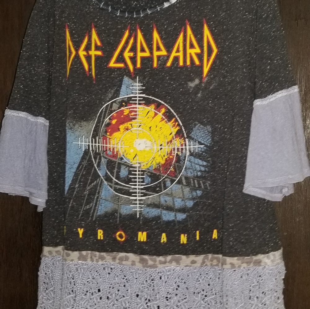 Def leppard,  one of a kind,  handmade T